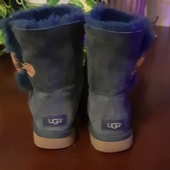 UGG S7 Navy Boots - Picture 3 of 6